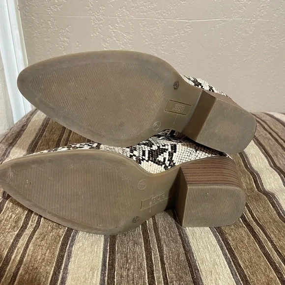 Ana Snake Print Booties - Picture 3 of 5